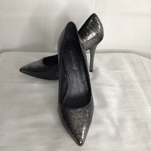 BOUTIQUE 9 WOMEN BLACK/GREY METALLIC ANIMAL PRINT POINTED TOE HEELS SIZE 7.5